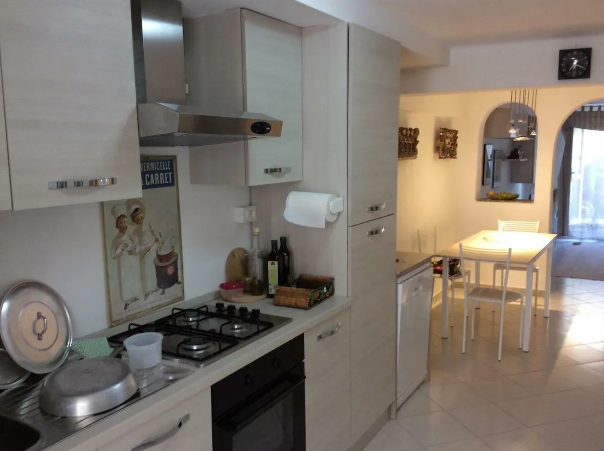 Appartamento Molto Carino Viareggio Apartment